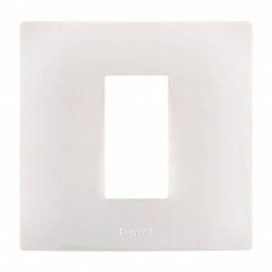 LEGRAND LYNCUS PLATE+FRAME 1M WHITE-677501